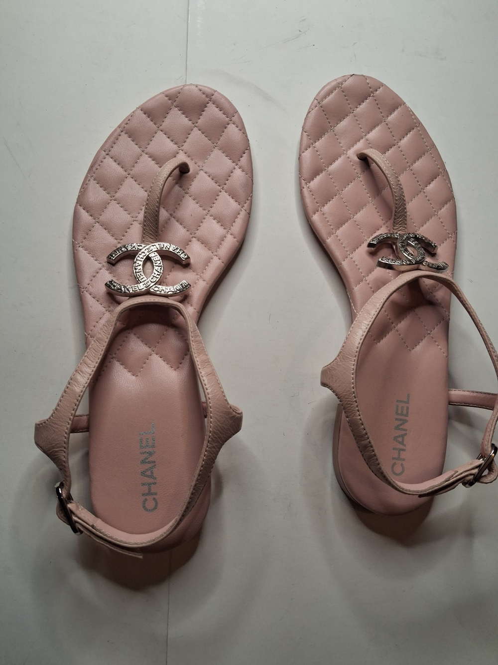 CHANEL Pink Quilted Logo Thong Sandals - Picture 11 of 16